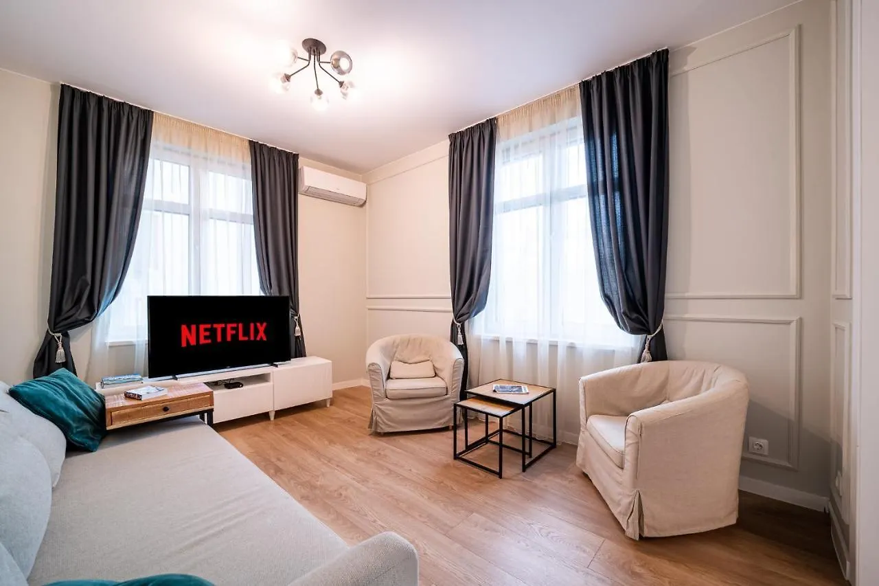 Smart Central Apartment Varna